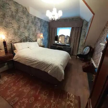 The Attic Apartment At Number 54 Ilfracombe Extérieur photo